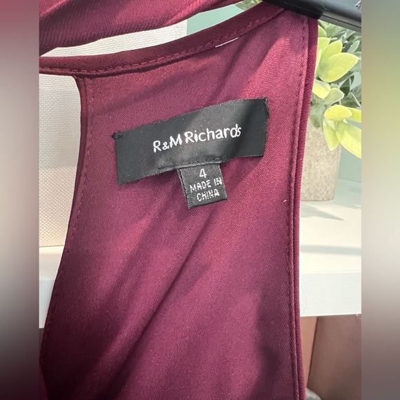 R&M Richard’s gown - Picture 3 of 3